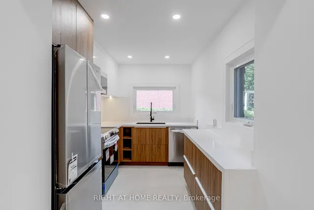 Additional image 5 of 714 Palmerston Ave