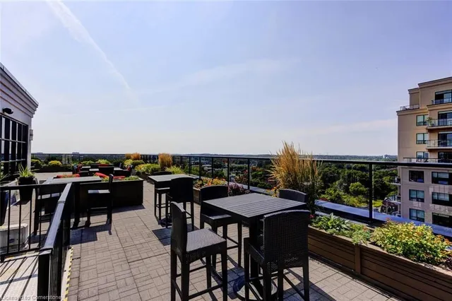 Additional image 34 of 112 Benton St Unit 101