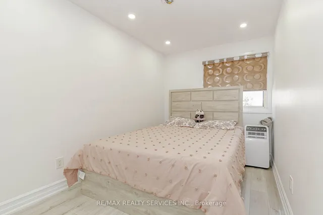 Additional image 20 of 13 Greenbush Crt