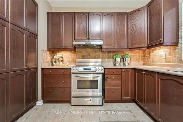 Additional image 20 of 32 Aristocrat Rd