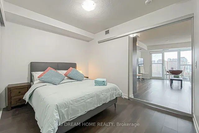 Additional image 2 of 219 Dundas St Unit 1201