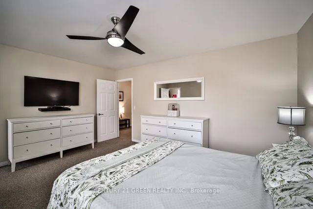 Additional image 12 of 79 Warwick Castle Crt