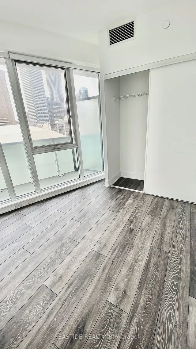 Additional image 2 of 403 Church St Unit 1402