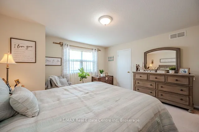 Additional image 23 of 128 Henhoeffer Cres