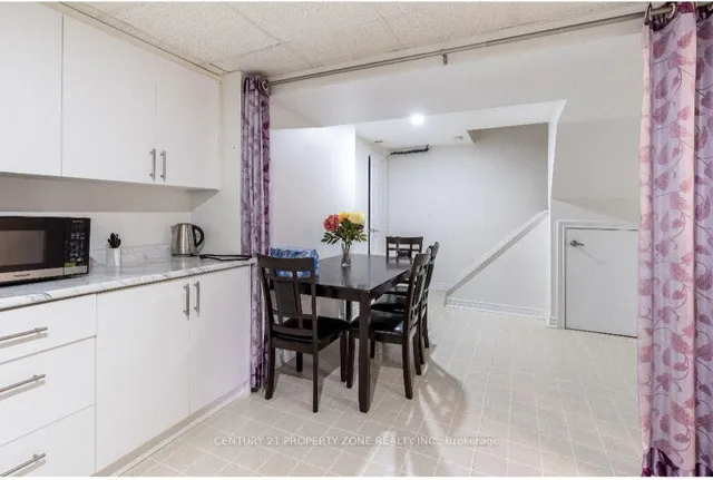 Additional image 31 of 50 Niagara Pl