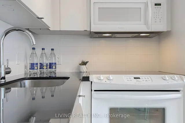 Additional image 23 of 21 Nelson St Unit 605