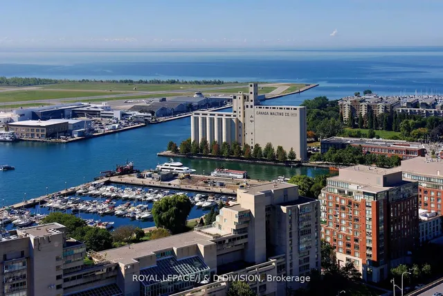 Additional image 18 of 35 Mariner Terr Unit 3702