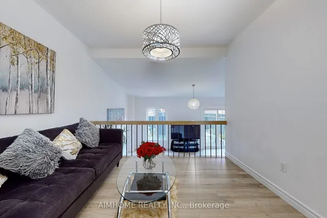 Additional image 10 of 566 Sandhurst Circ