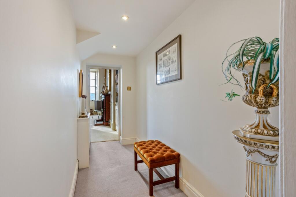 Additional image 7 of Royal Crescent Bath BA1