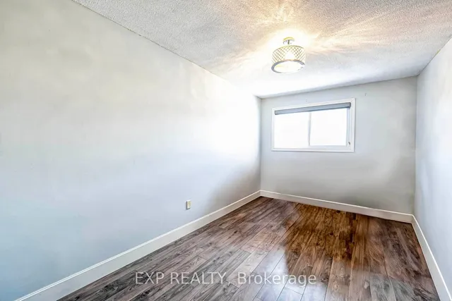 Additional image 23 of 112 Collins Cres Unit 111