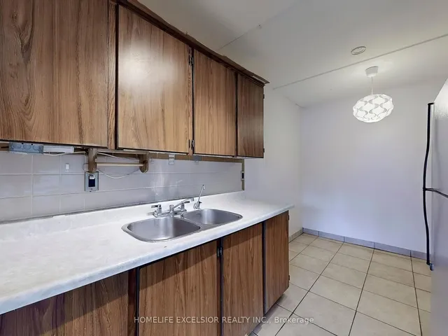Additional image 11 of 2 Glamorgan Ave Unit 202