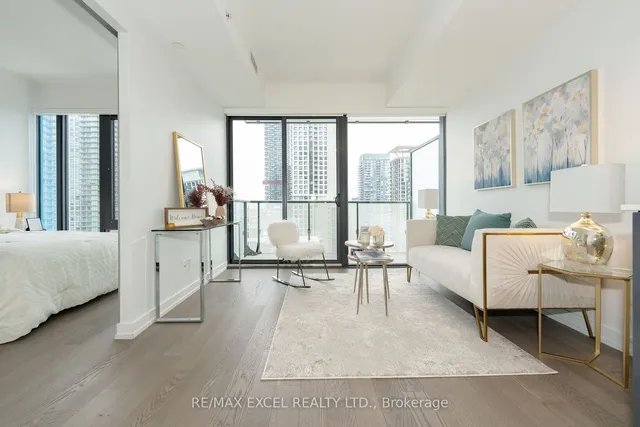 Additional image 13 of 161 Roehampton Ave Unit 1913