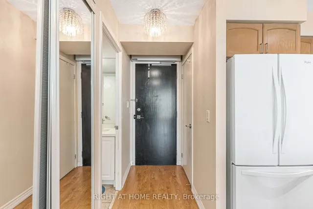 Additional image 9 of 231 Fort York Blvd Unit 1807