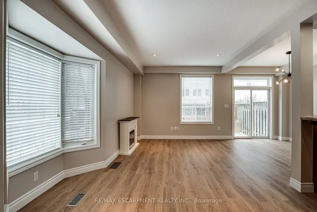 Additional image 5 of 24 Marina Point Cres