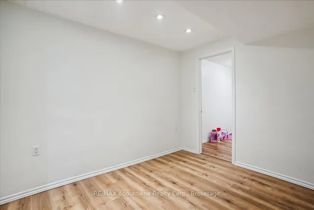 Additional image 32 of 5021 Bunton Cres