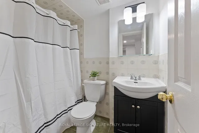 Additional image 34 of 130 Bonspiel Dr