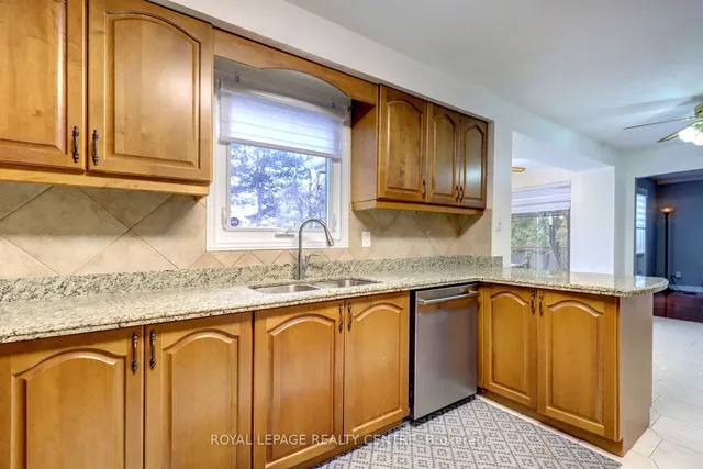 Additional image 15 of 3200 Hazelwood Ave