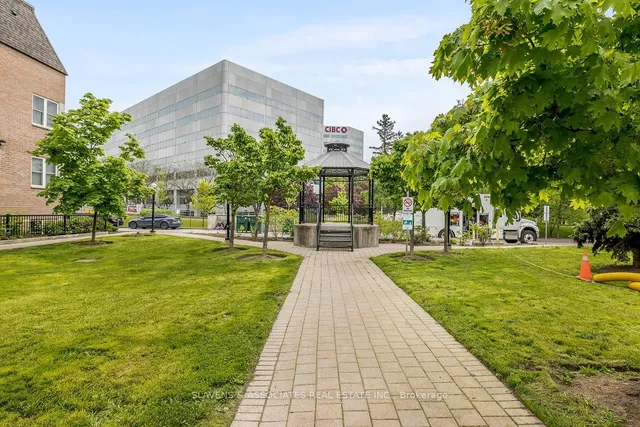 Additional image 12 of 760 Lawrence Ave Unit TH 91