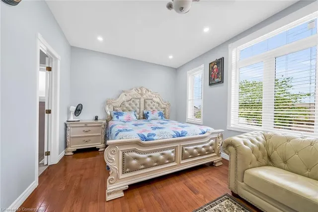 Additional image 24 of 33 Tallman St