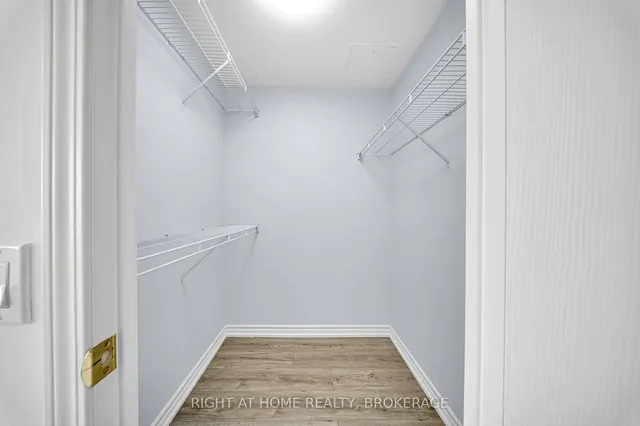 Additional image 23 of 55 STRATHAVEN Dr Unit 1105