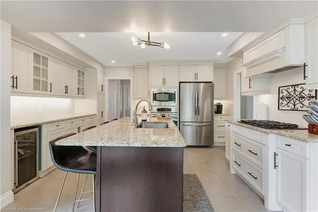 Additional image 12 of 806 Westmount Rd