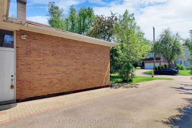 Additional image 40 of 204 Pemberton Ave