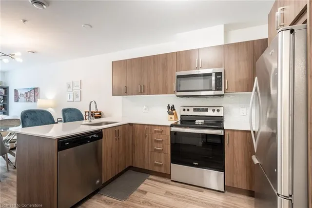 Additional image 8 of 467 Charlton Ave Unit 101