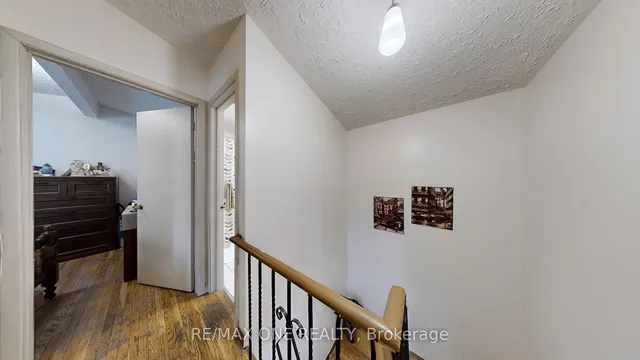 Additional image 19 of 24 Streamdale Crt