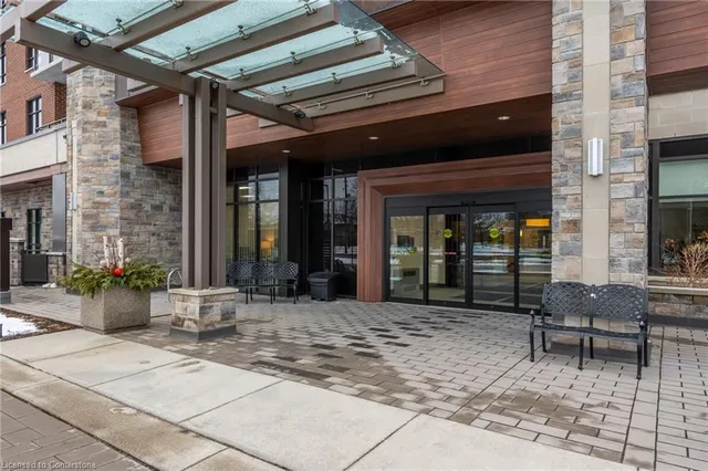 Additional image 4 of 3290 New St Unit 204