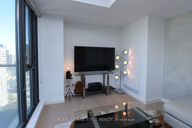 Additional image 9 of 81 Wellesley St Unit 2305