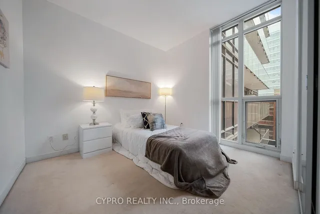 Additional image 11 of 770 BAY St Unit 601