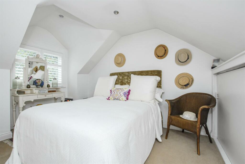 Additional image 16 of Mount Pleasant Lane, Bricket Wood, St. Albans