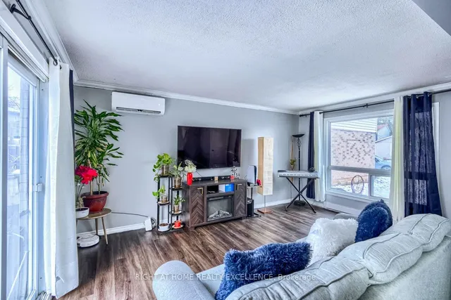 Additional image 13 of 17 Hilldowntree Tr