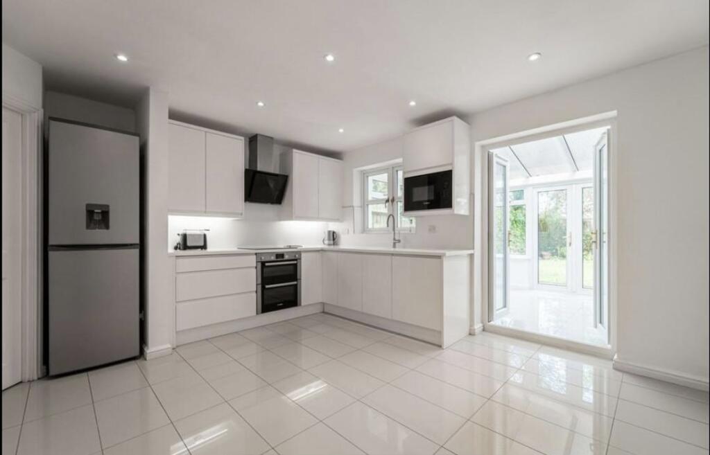 Additional image 5 of Dickens Heath Road, Solihull