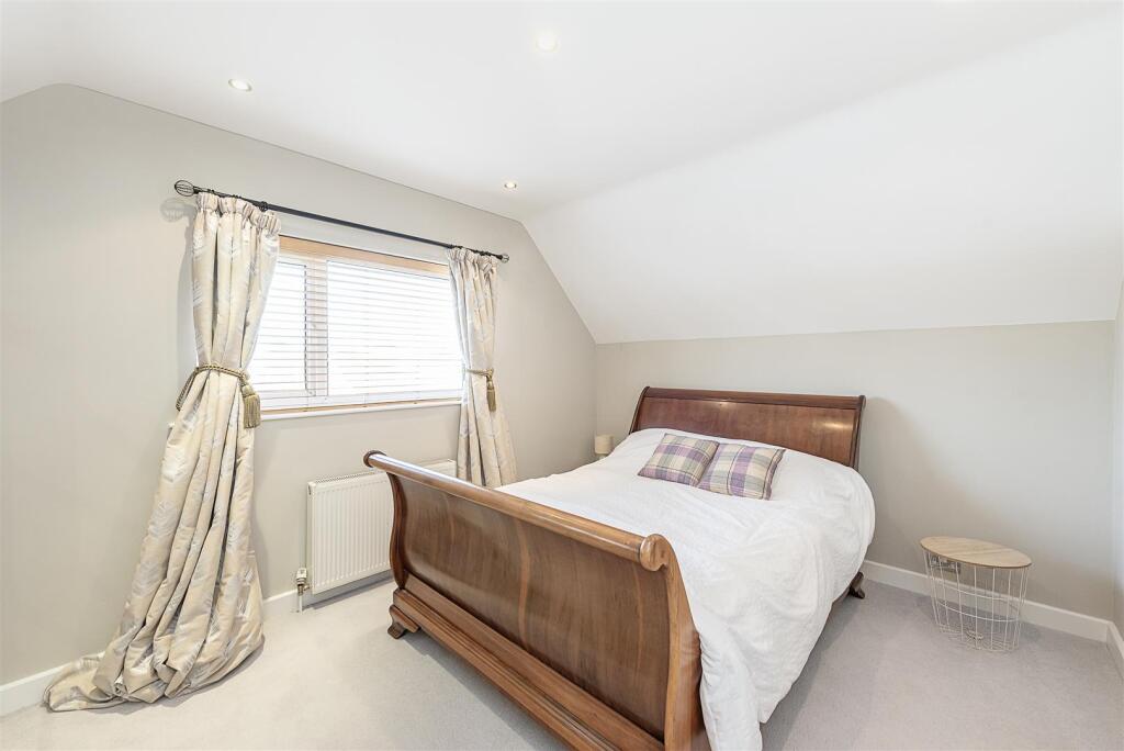 Additional image 7 of Tintern Close, Harpenden