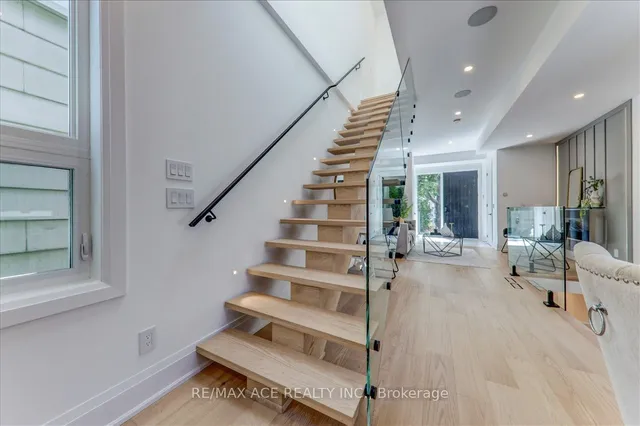 Additional image 15 of 153 King Edward Ave