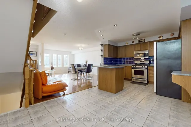 Additional image 12 of 1246 Mowat Lane