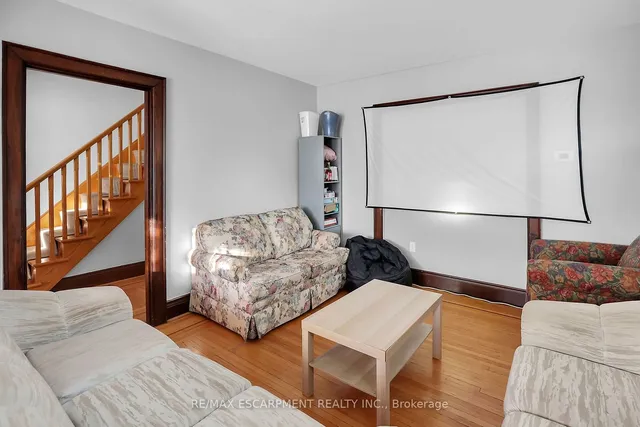 Additional image 9 of 21 Paisley Ave