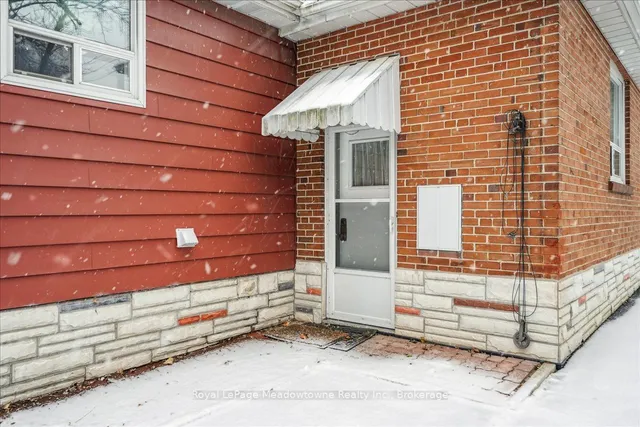 Additional image 35 of 21 Shaver Ave