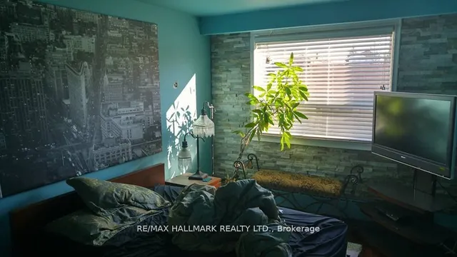 Additional image 7 of 263 Oak Park Ave