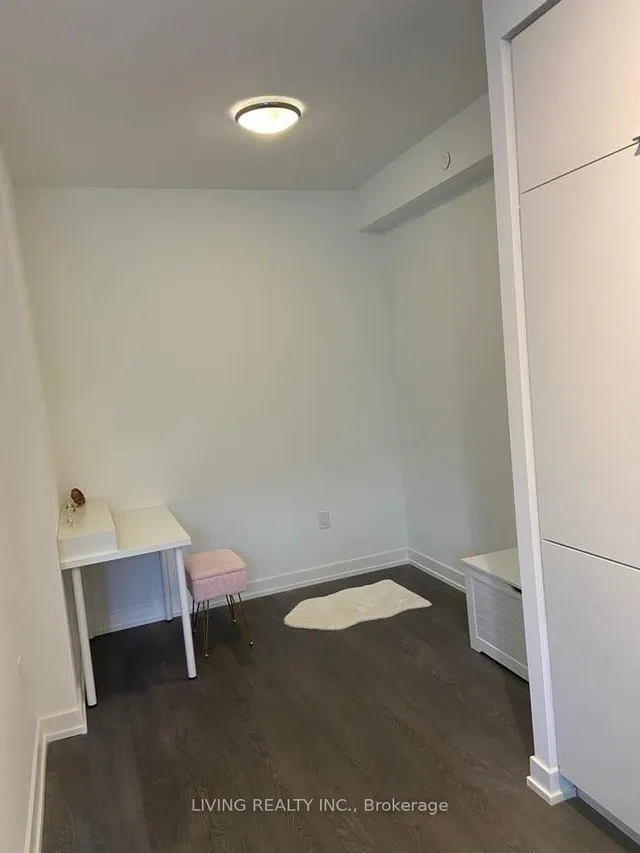 Additional image 12 of 7 Golden Lion Hts Unit N433