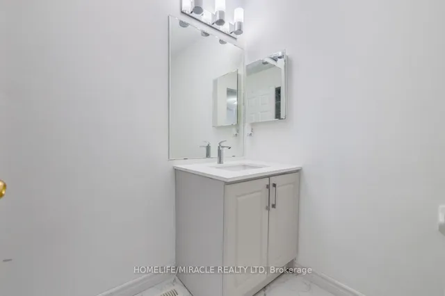 Additional image 13 of 42 Sufi Cres