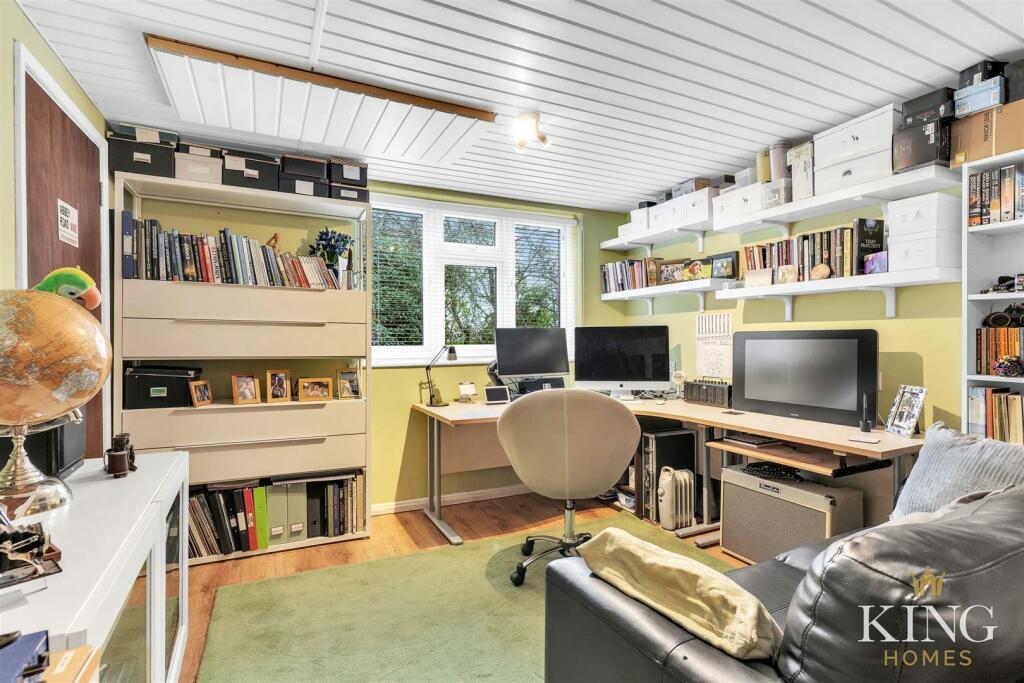 Additional image 13 of Evesham Road, Weethley, Alcester