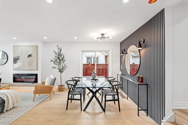 Additional image 6 of 20 Walter Ave