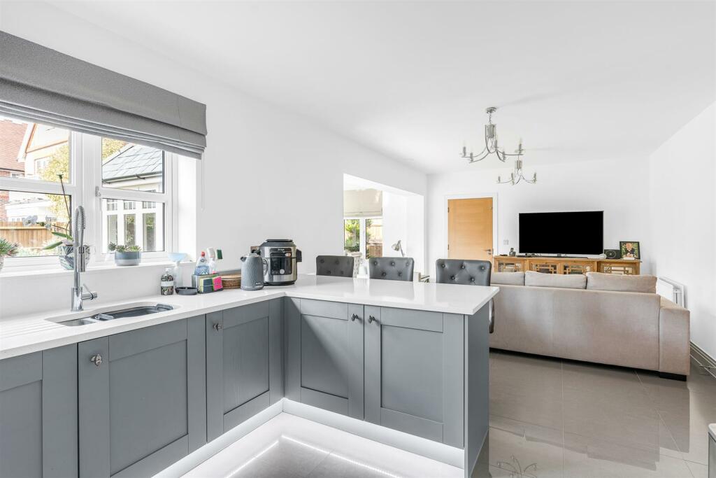 Additional image 10 of Butterwick Way, Welwyn