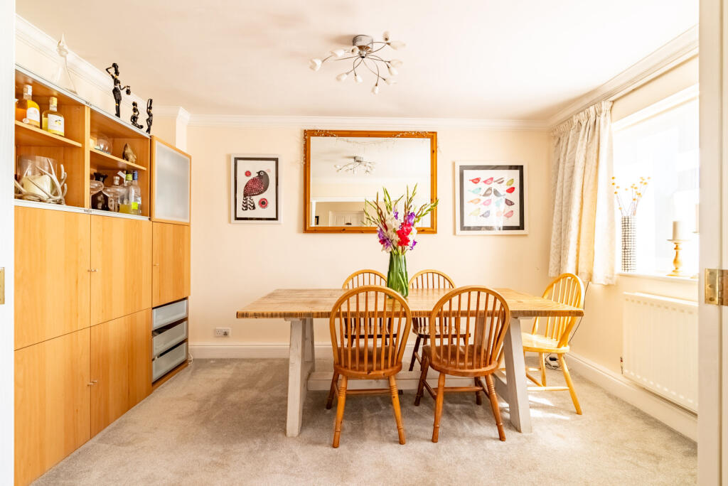 Additional image 4 of Hawfield Gardens, Park Street, St. Albans, Hertfordshire, AL2