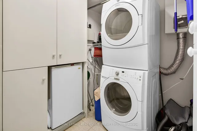 Additional image 34 of 130 Carlton St Unit 609