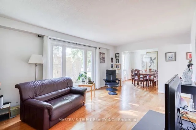 Additional image 12 of 1 Prince Hal Cres