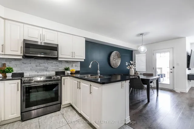 Additional image 9 of 1139 Duignan Cres