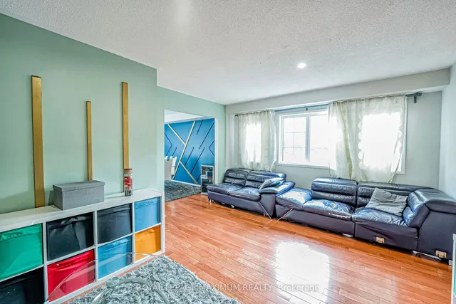 Additional image 9 of 21 Pioneer Ave